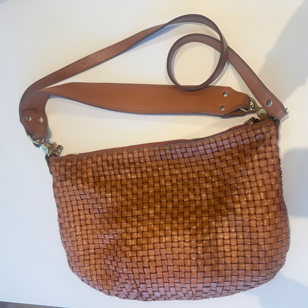 Clare V Moyen Messenger - Natural Woven Checker